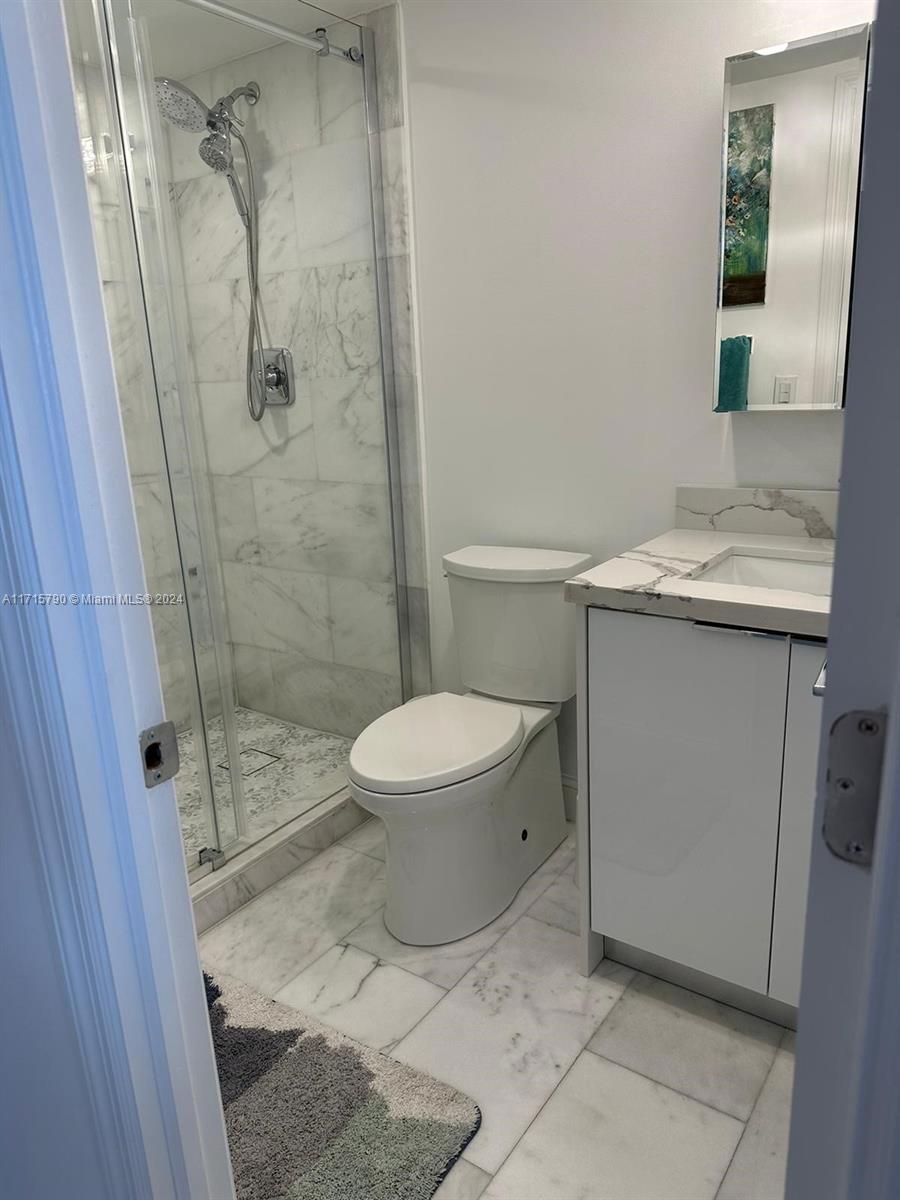 MANATEE CONDO - Residential Lease