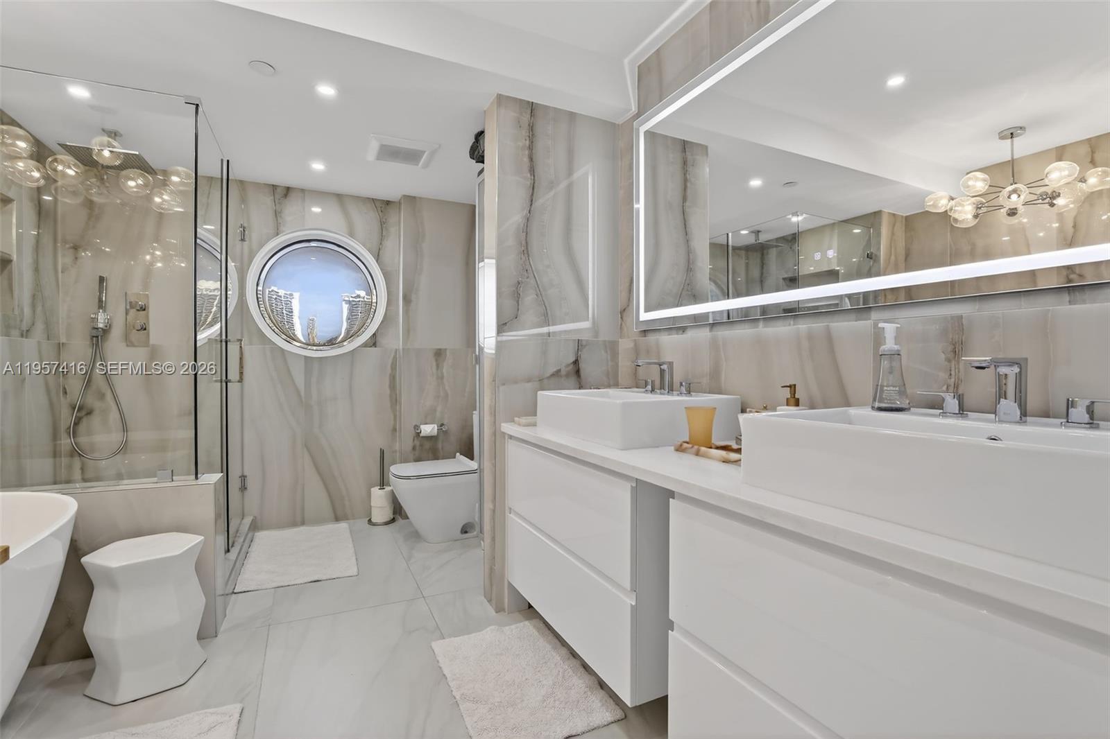 1000 ISL BLVD WILLIAMS IS - Residential