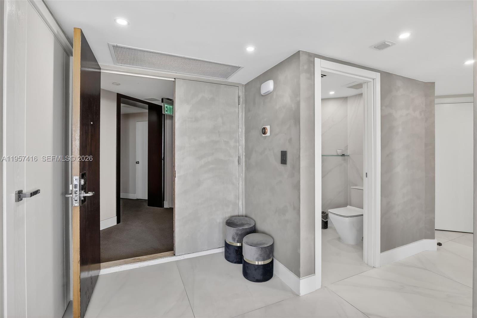 1000 ISL BLVD WILLIAMS IS - Residential