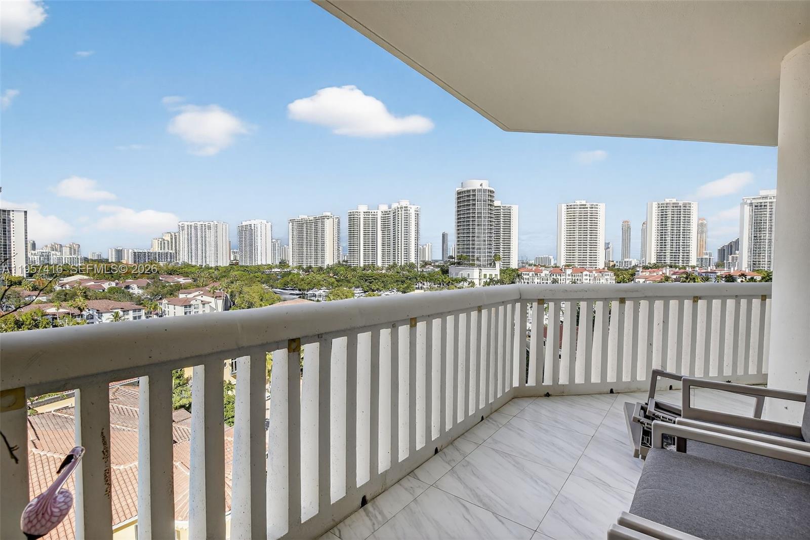 1000 ISL BLVD WILLIAMS IS - Residential