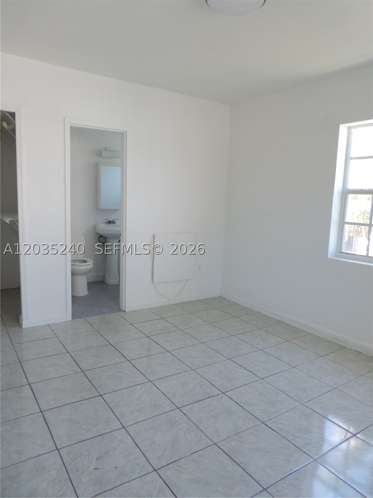 THOMAS GROVE CONDO - Residential