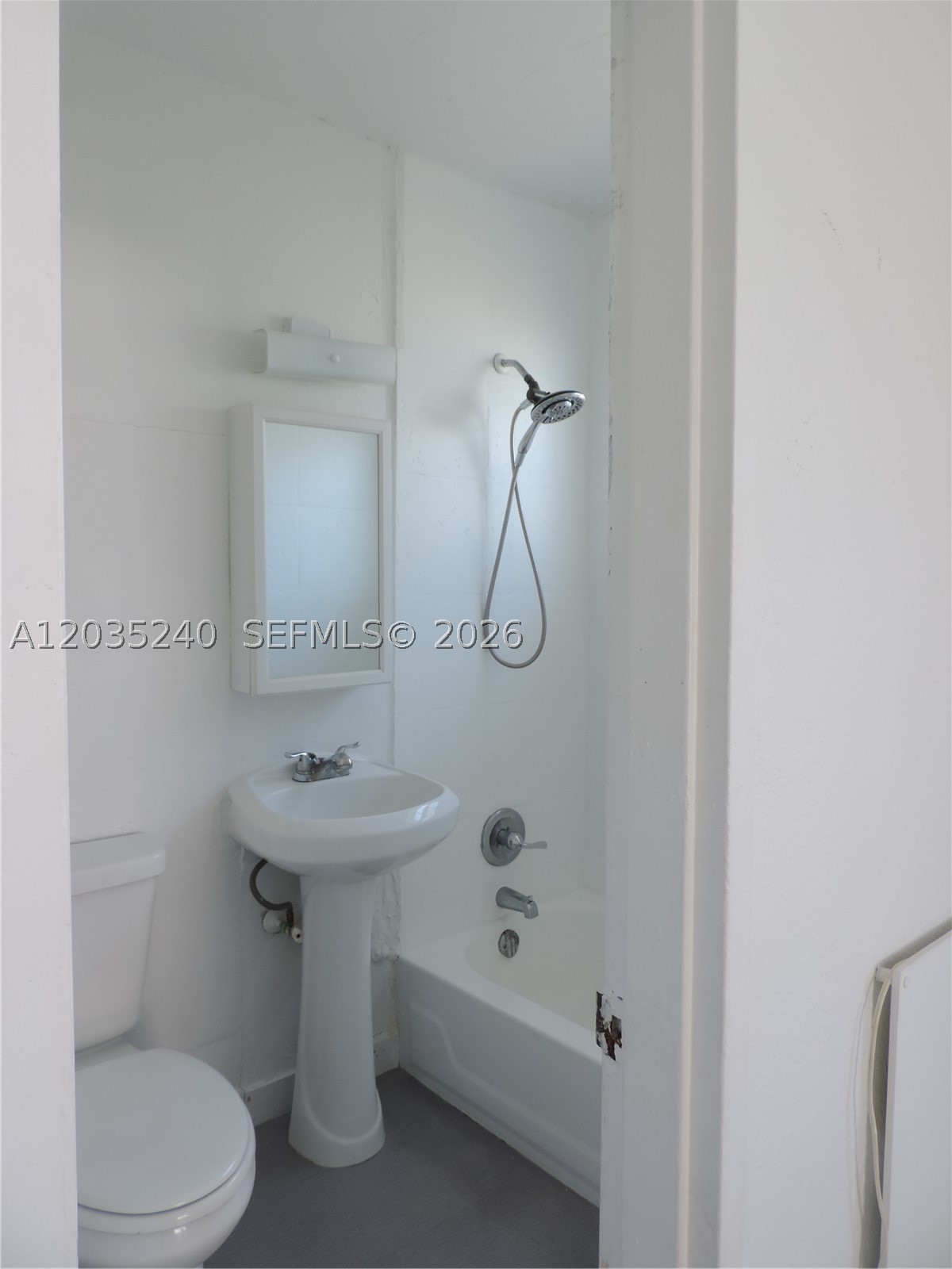 THOMAS GROVE CONDO - Residential