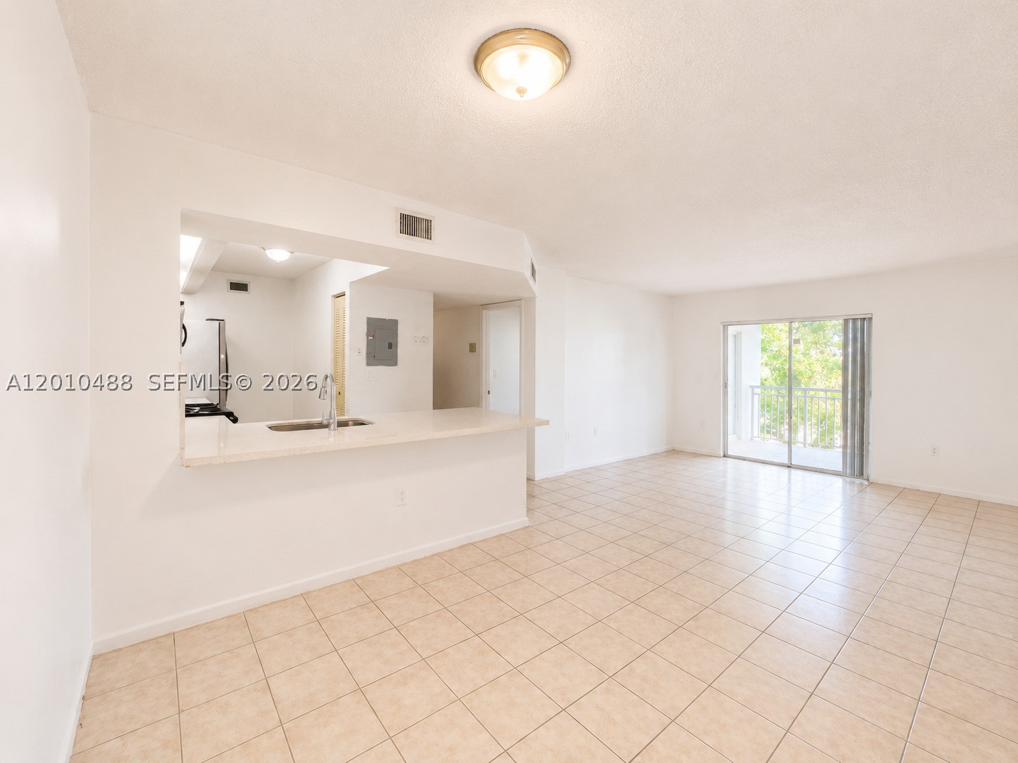 LE CLUB AT OLD CUTLER CON - Residential