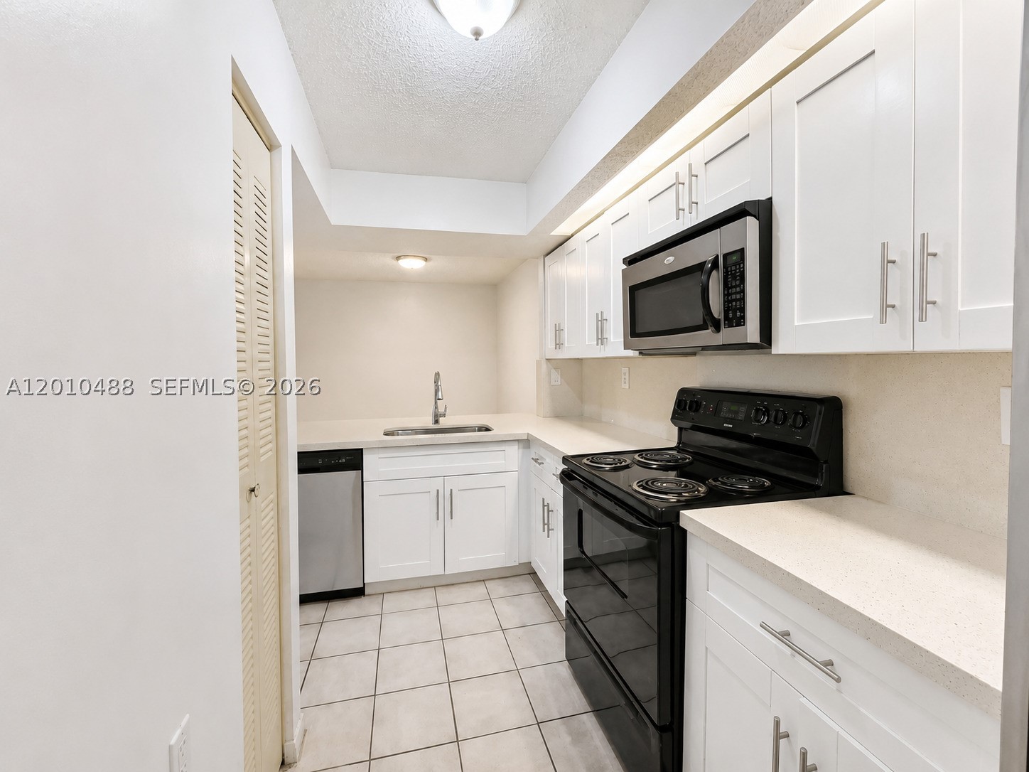 LE CLUB AT OLD CUTLER CON - Residential