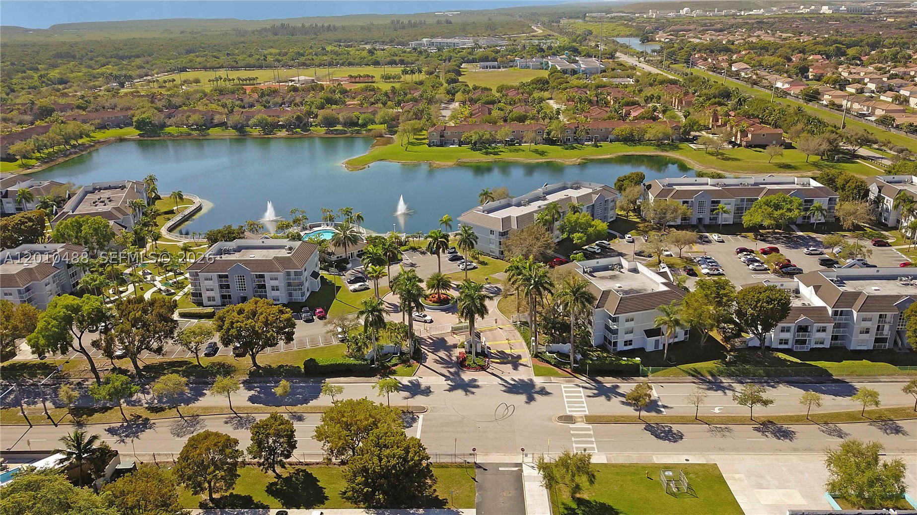 LE CLUB AT OLD CUTLER CON - Residential