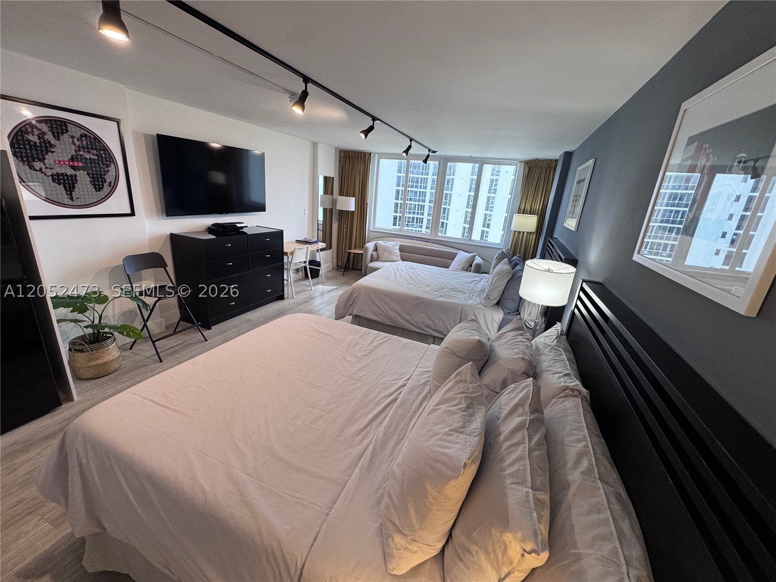 THE AVENTURA BEACH CLUB C - Residential Lease