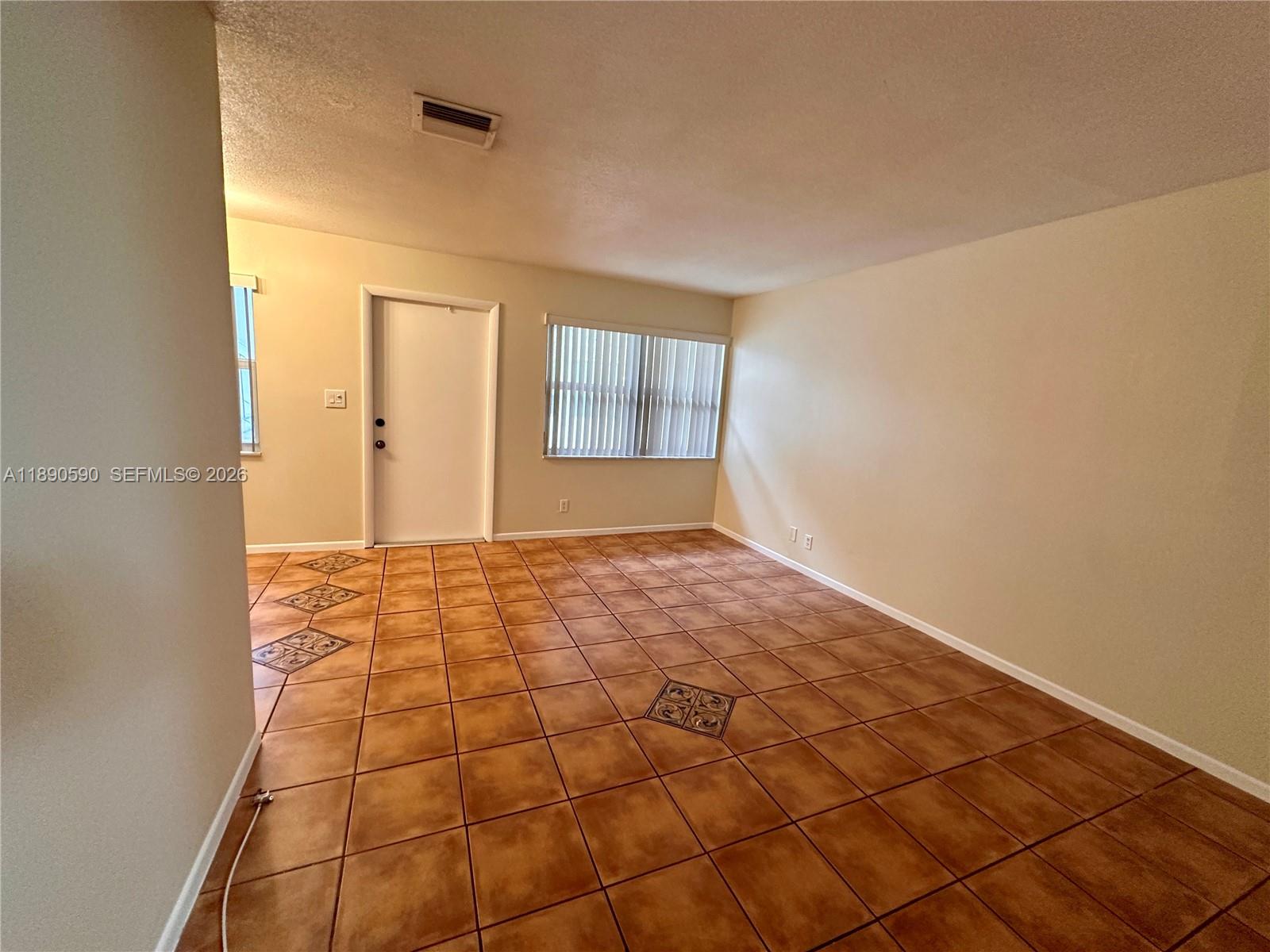 PALMVIEW CONDOMINIUM APAR - Residential