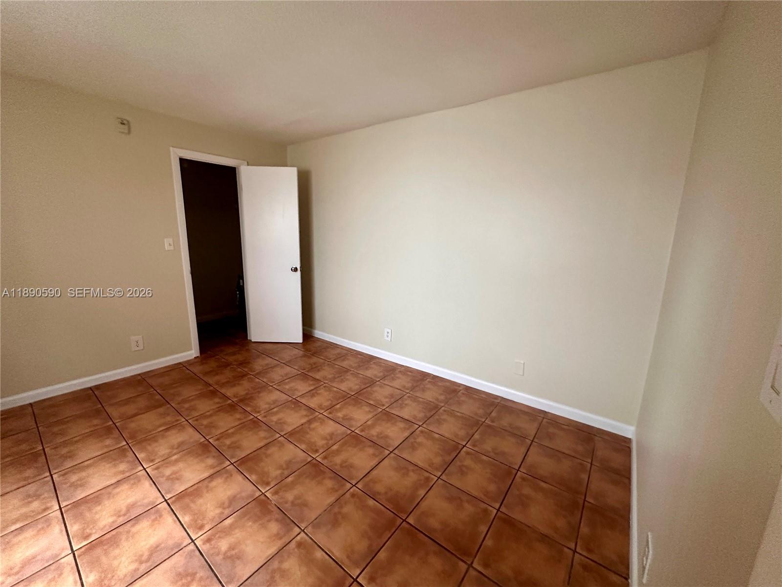 PALMVIEW CONDOMINIUM APAR - Residential