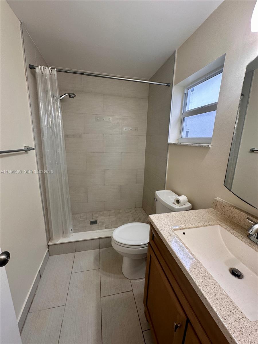 PALMVIEW CONDOMINIUM APAR - Residential