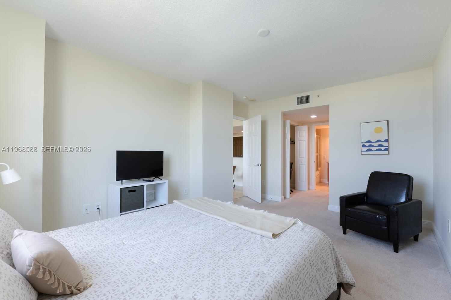 610 CLEMATIS CONDO - Residential