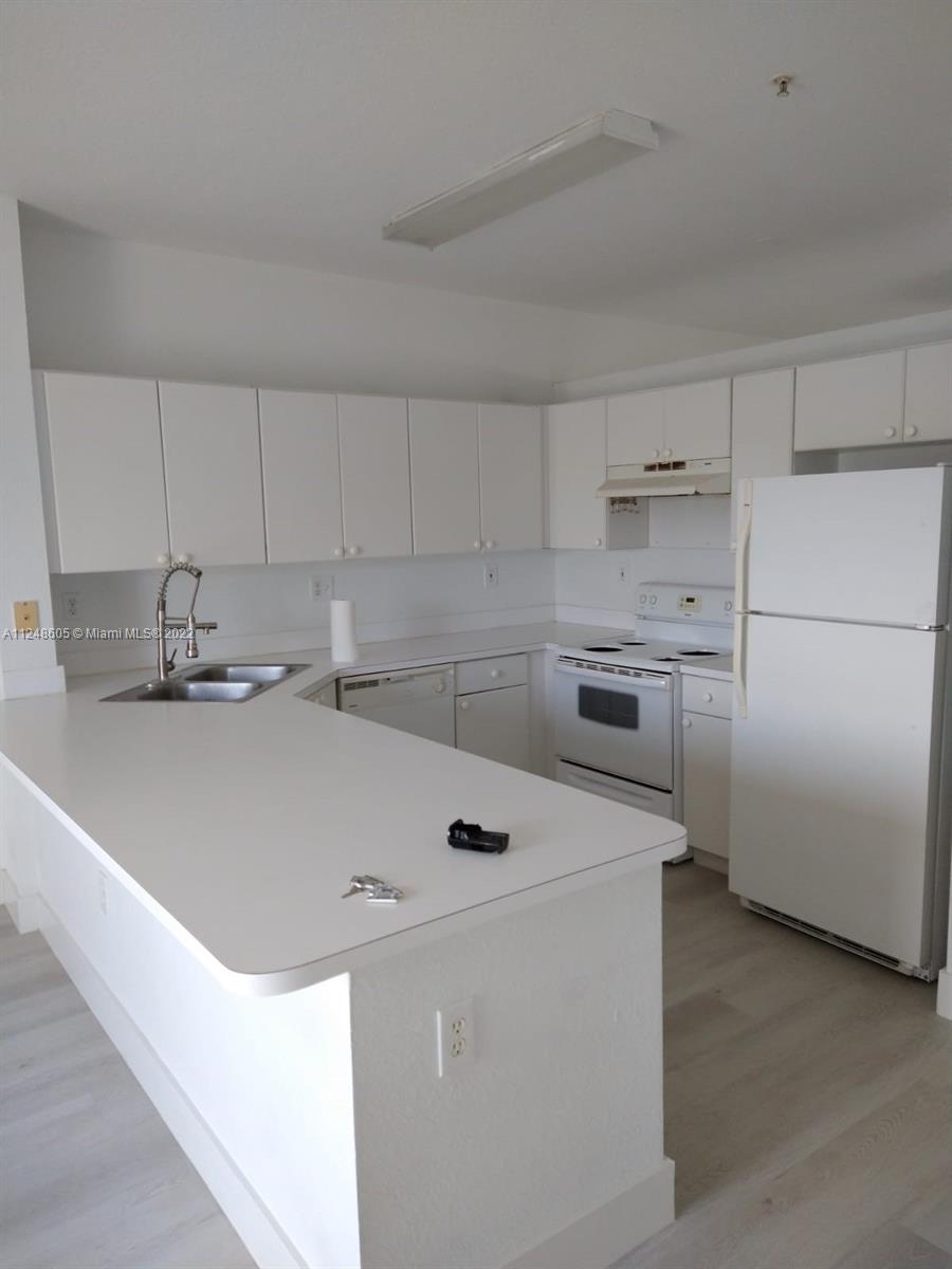 SAN MARCO VILLAS CONDO - Residential