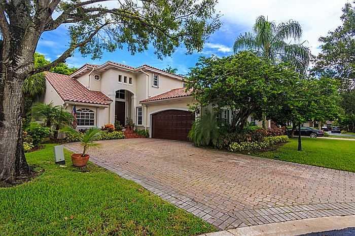 DORAL ESTATES VILLAS - Residential