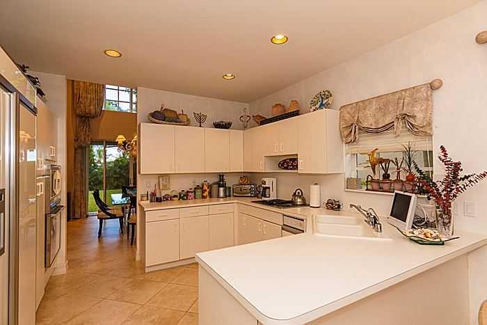 DORAL ESTATES VILLAS - Residential