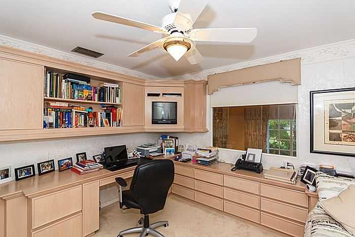 DORAL ESTATES VILLAS - Residential