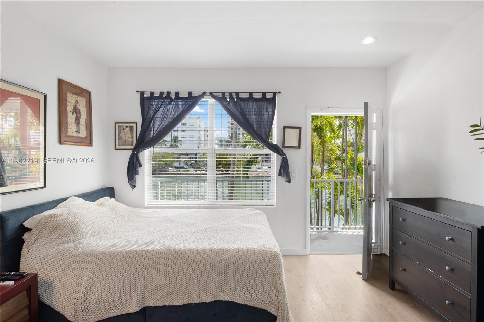 HELEN MAR CONDO - Residential