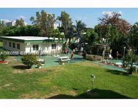 SEVENTEENTH GREEN CONDO - Residential