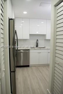 HOLLYWOOD LAWNS - Residential