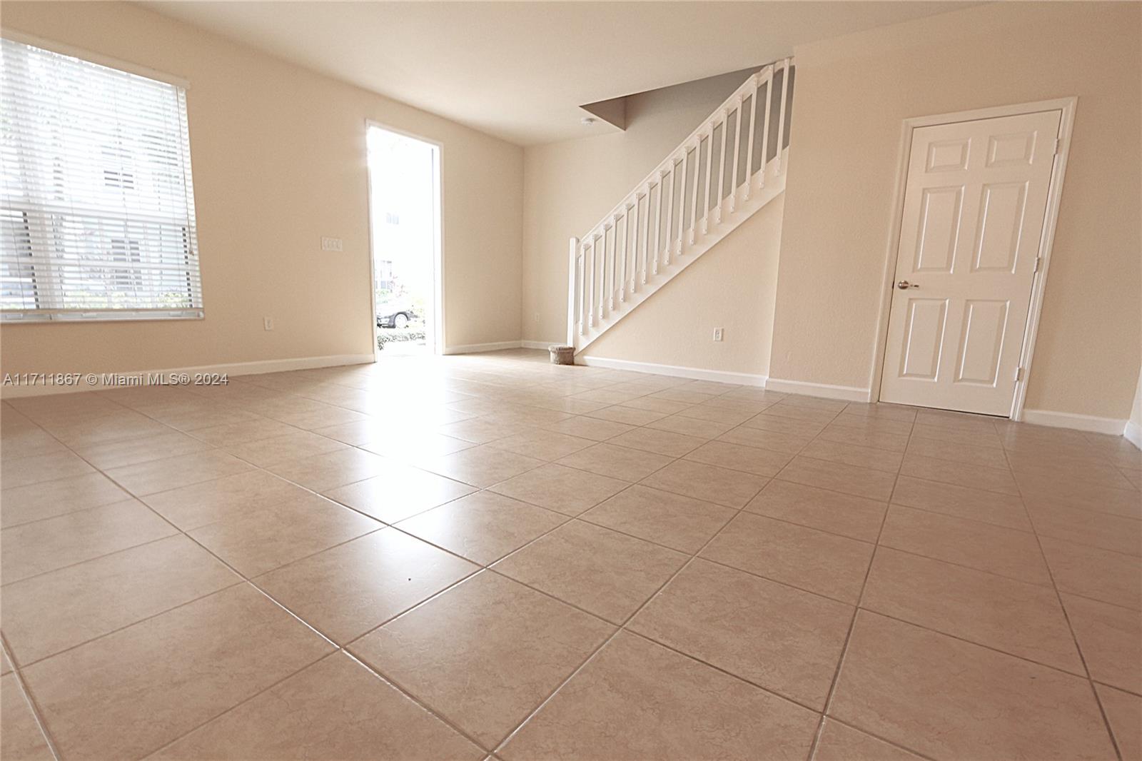KENDALL SQUARE - Residential Lease