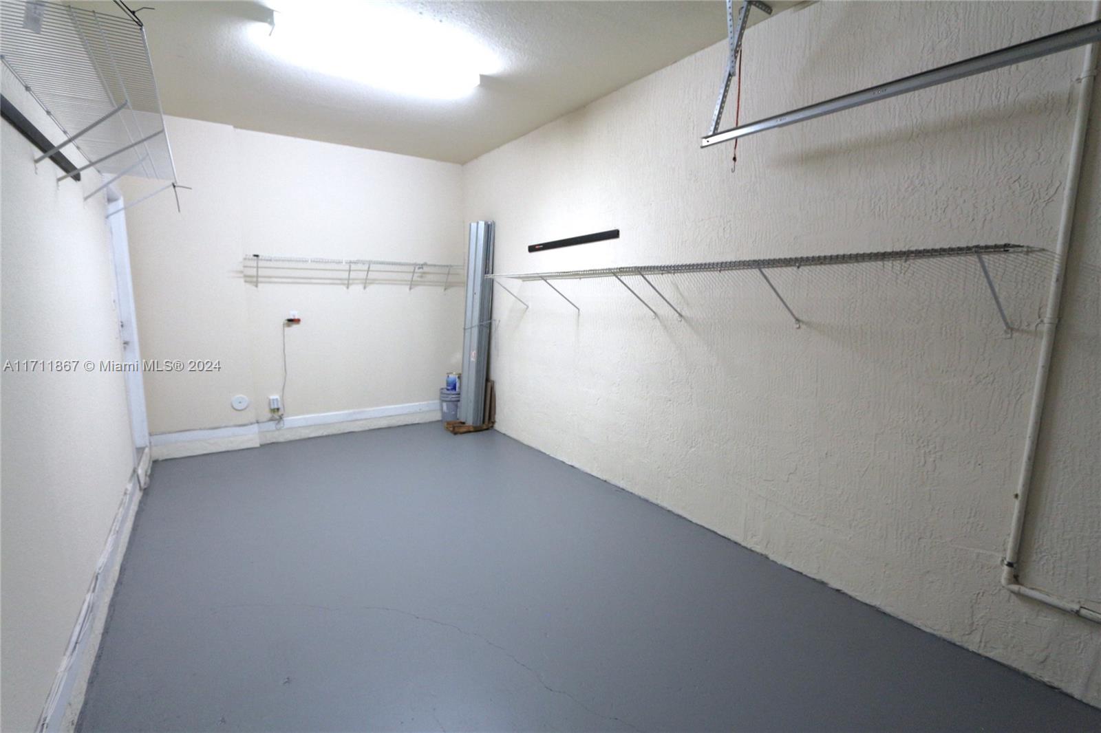 KENDALL SQUARE - Residential Lease