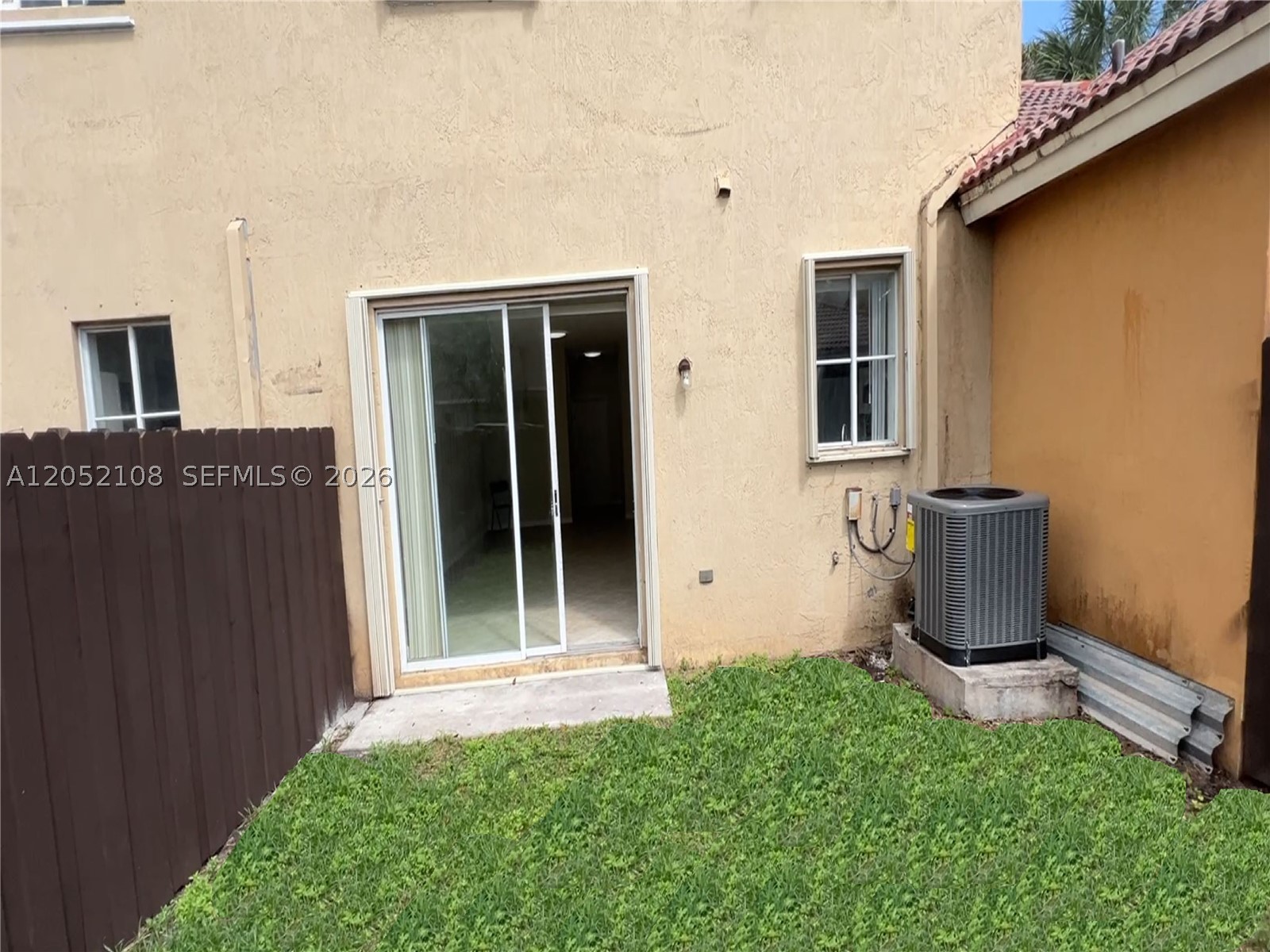 MOWRY VILLAS - Residential Lease