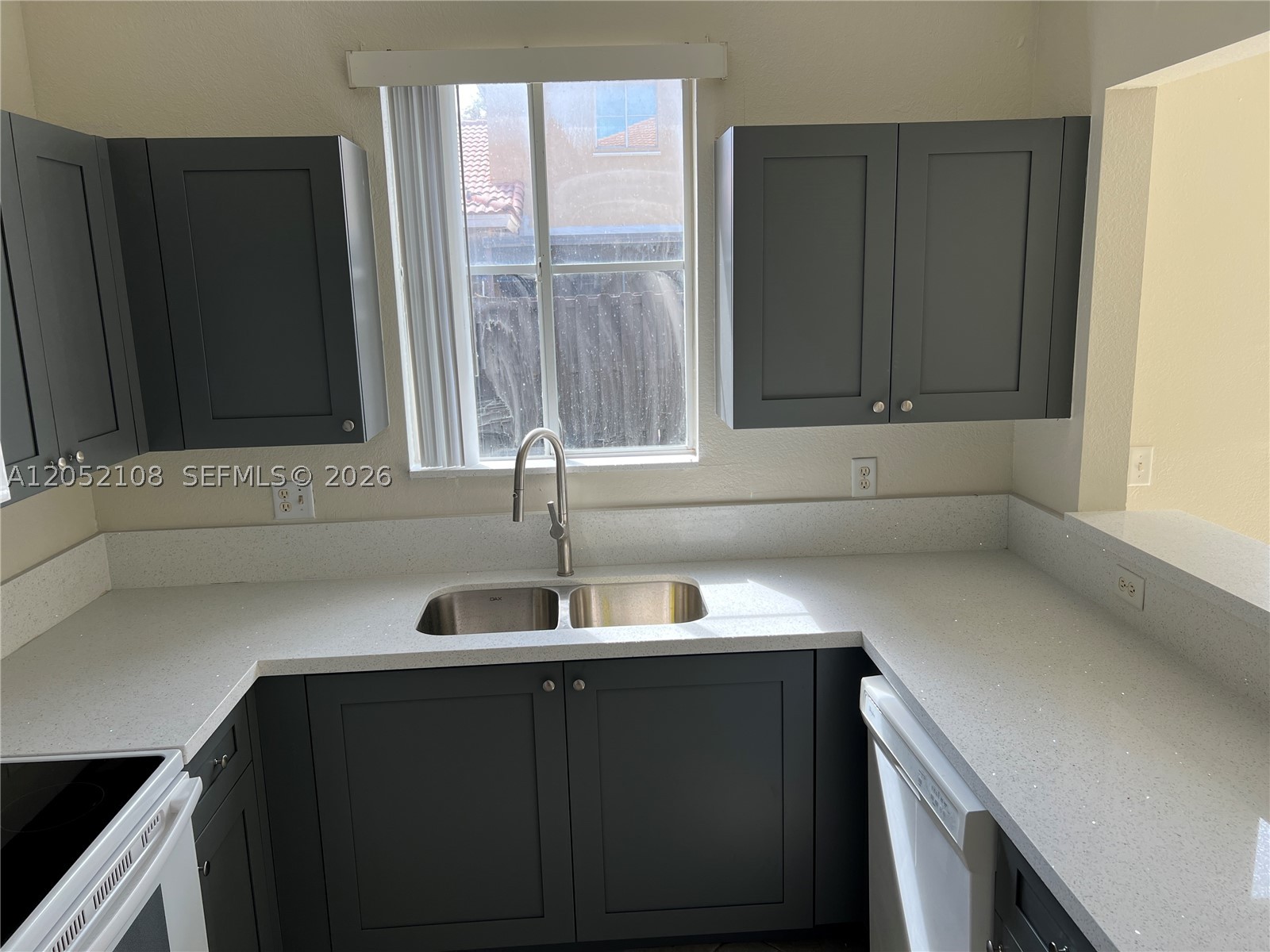 MOWRY VILLAS - Residential Lease