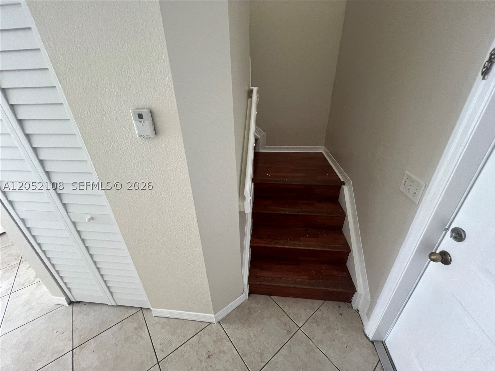 MOWRY VILLAS - Residential Lease