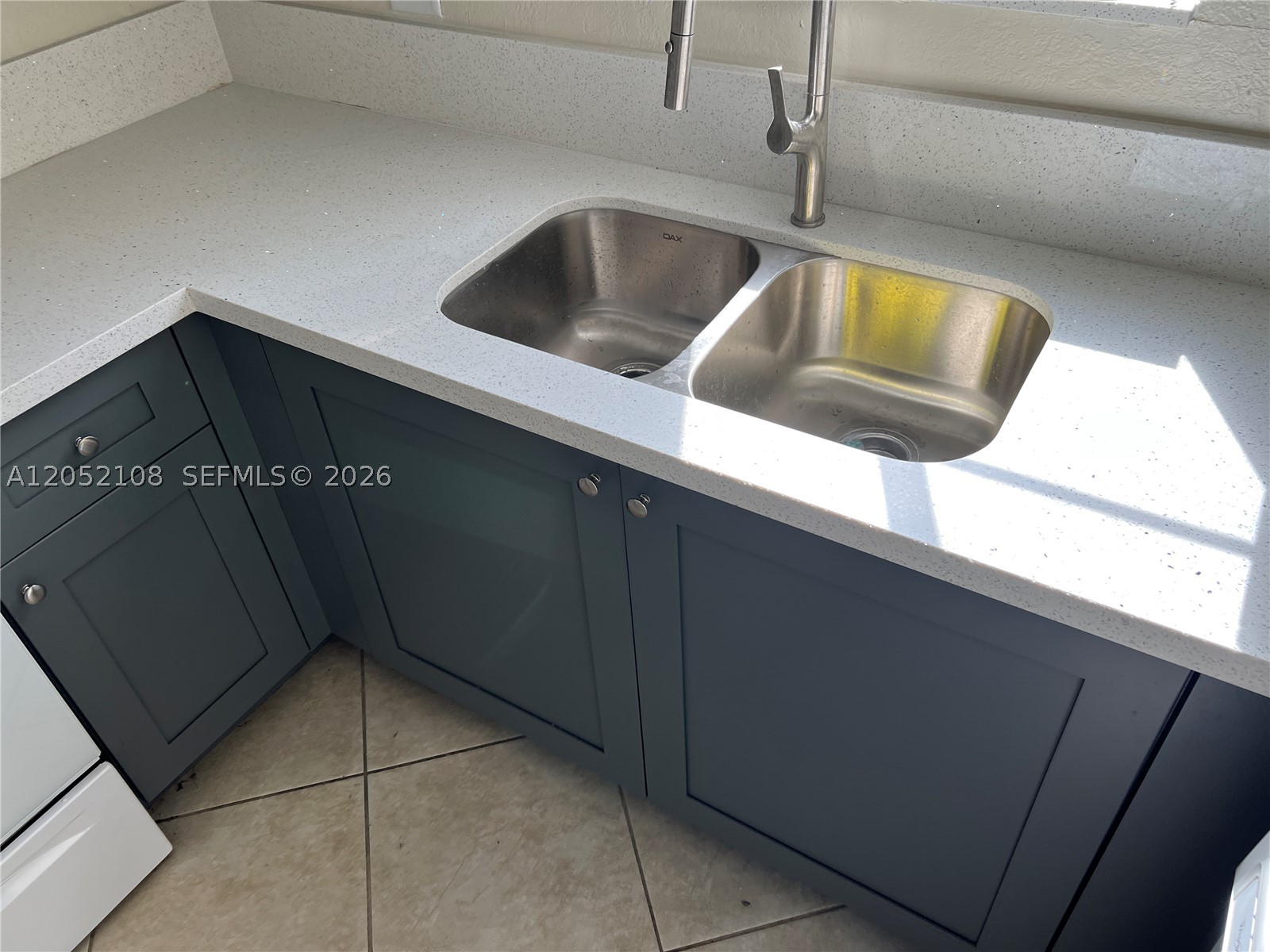 MOWRY VILLAS - Residential Lease