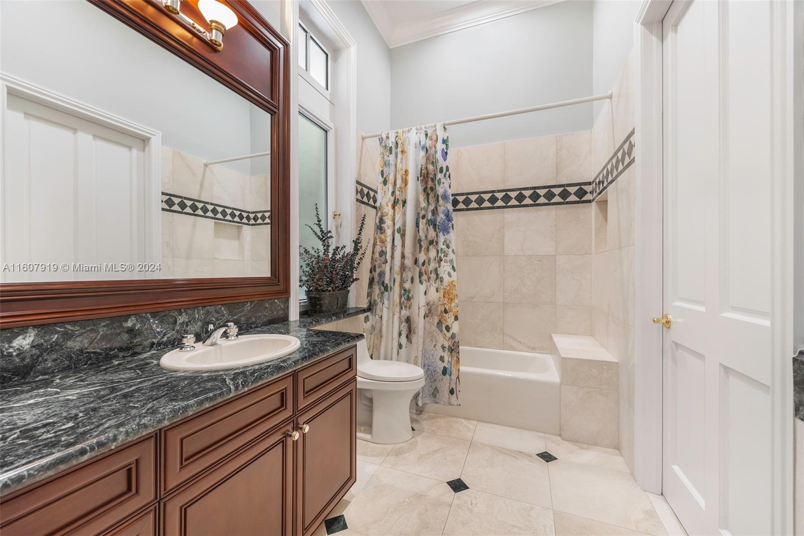 HELMS COUNTRY ESTATES RE- - Residential