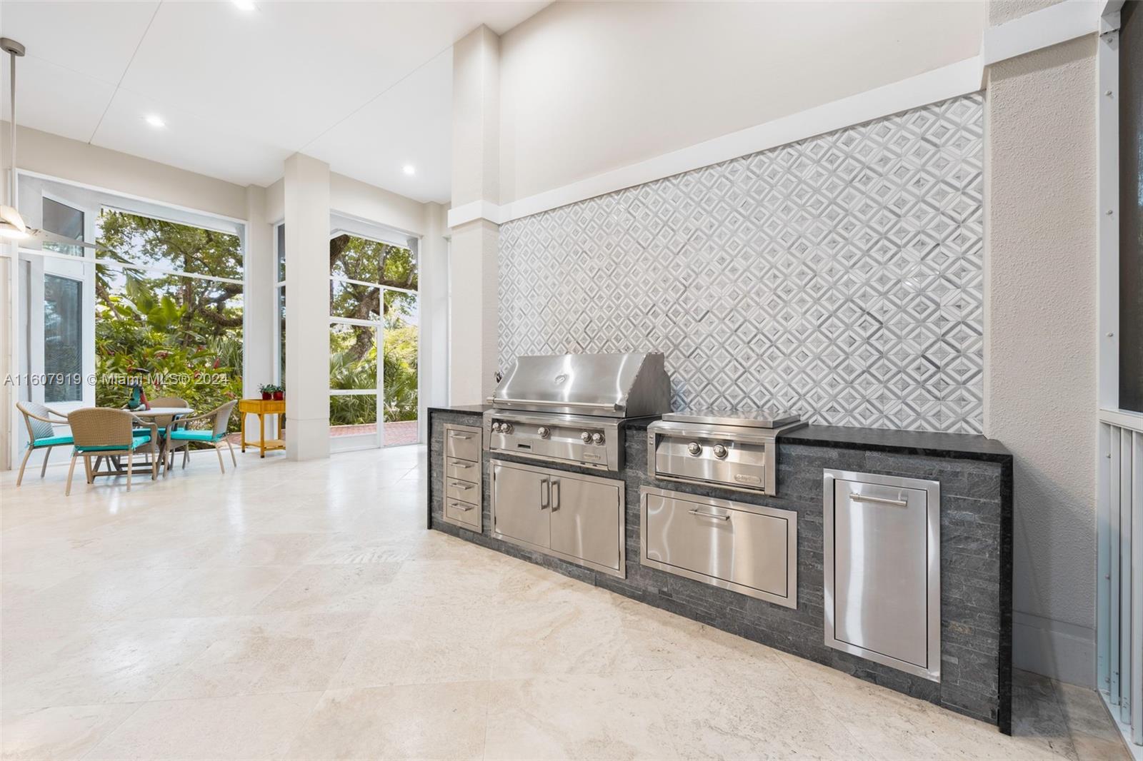 HELMS COUNTRY ESTATES RE- - Residential