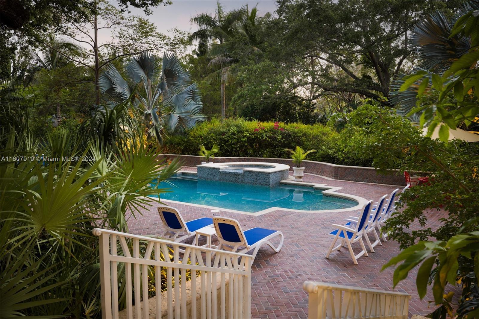 HELMS COUNTRY ESTATES RE- - Residential