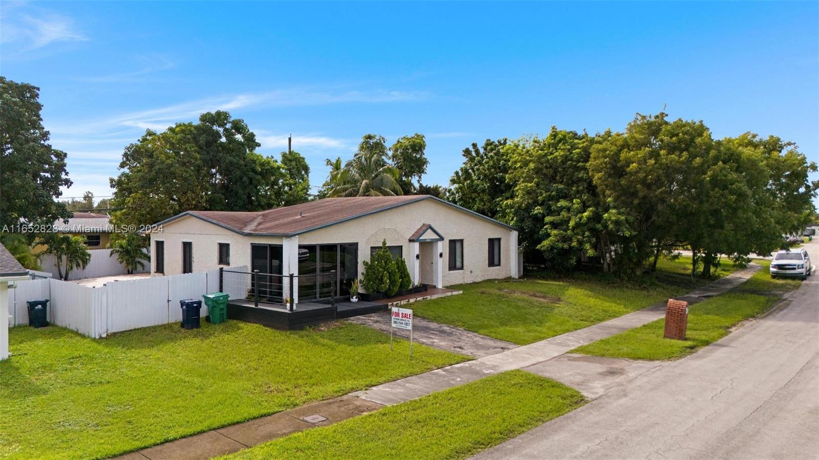 FAIRWAY HOUSE SEC 1 - Residential