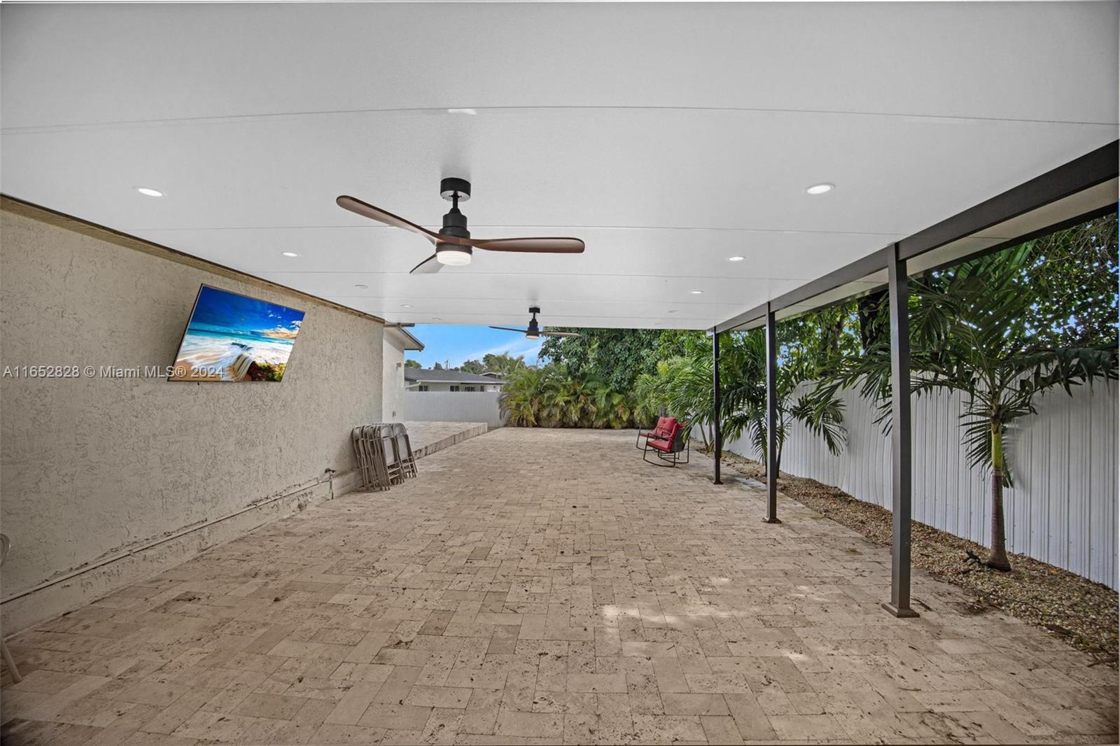 FAIRWAY HOUSE SEC 1 - Residential