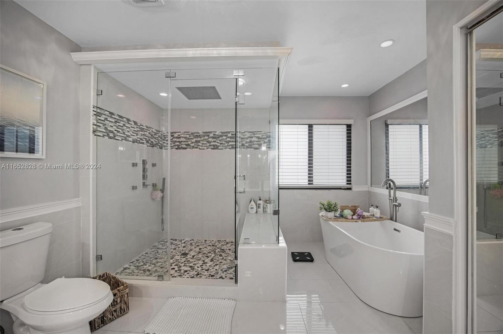 FAIRWAY HOUSE SEC 1 - Residential