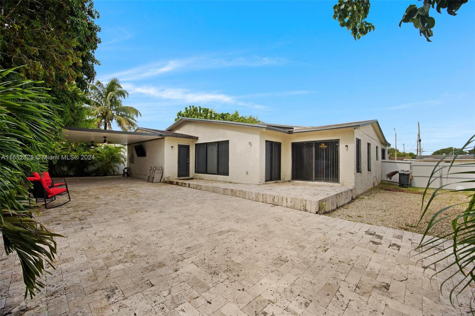 FAIRWAY HOUSE SEC 1 - Residential