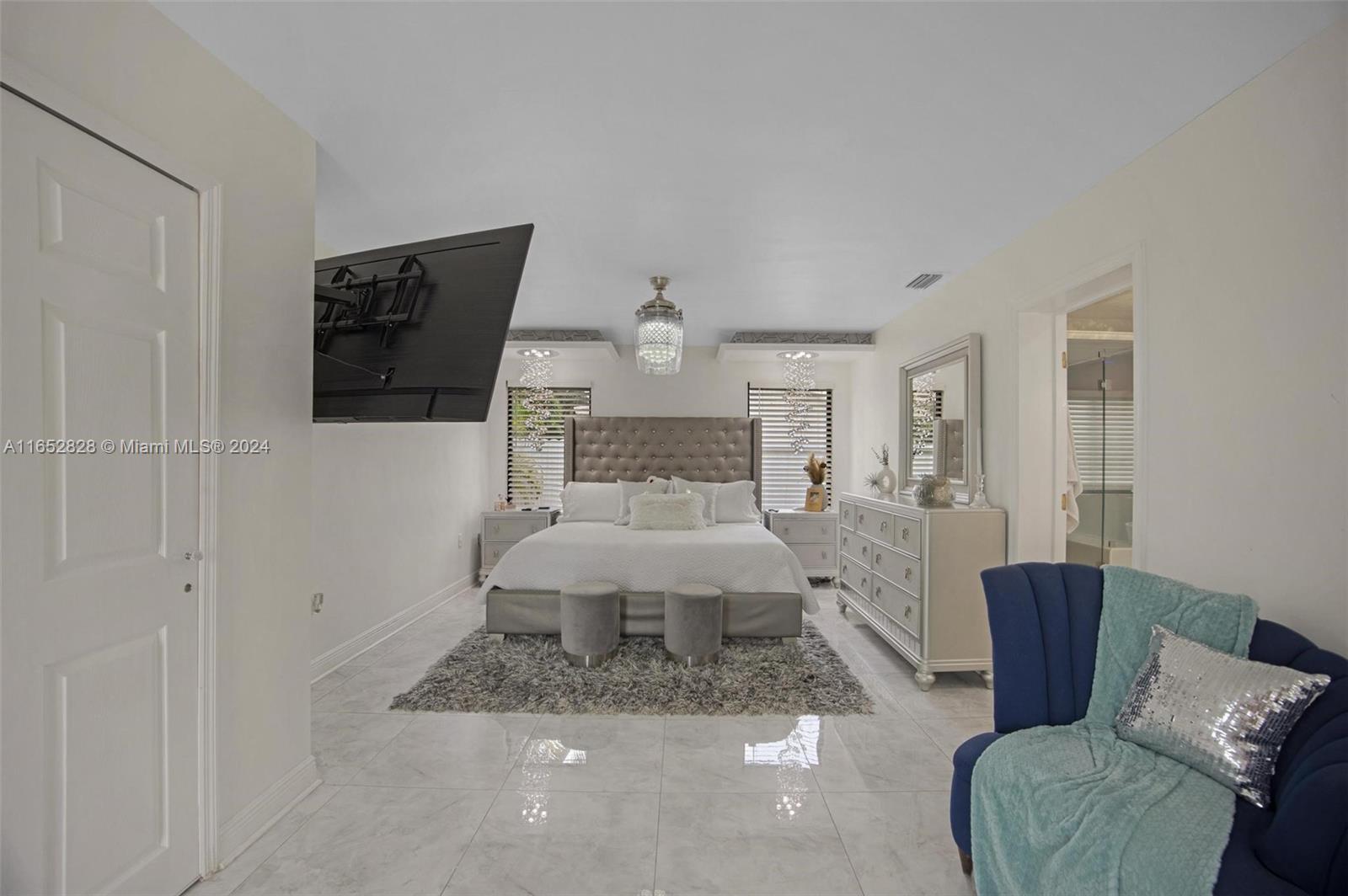 FAIRWAY HOUSE SEC 1 - Residential