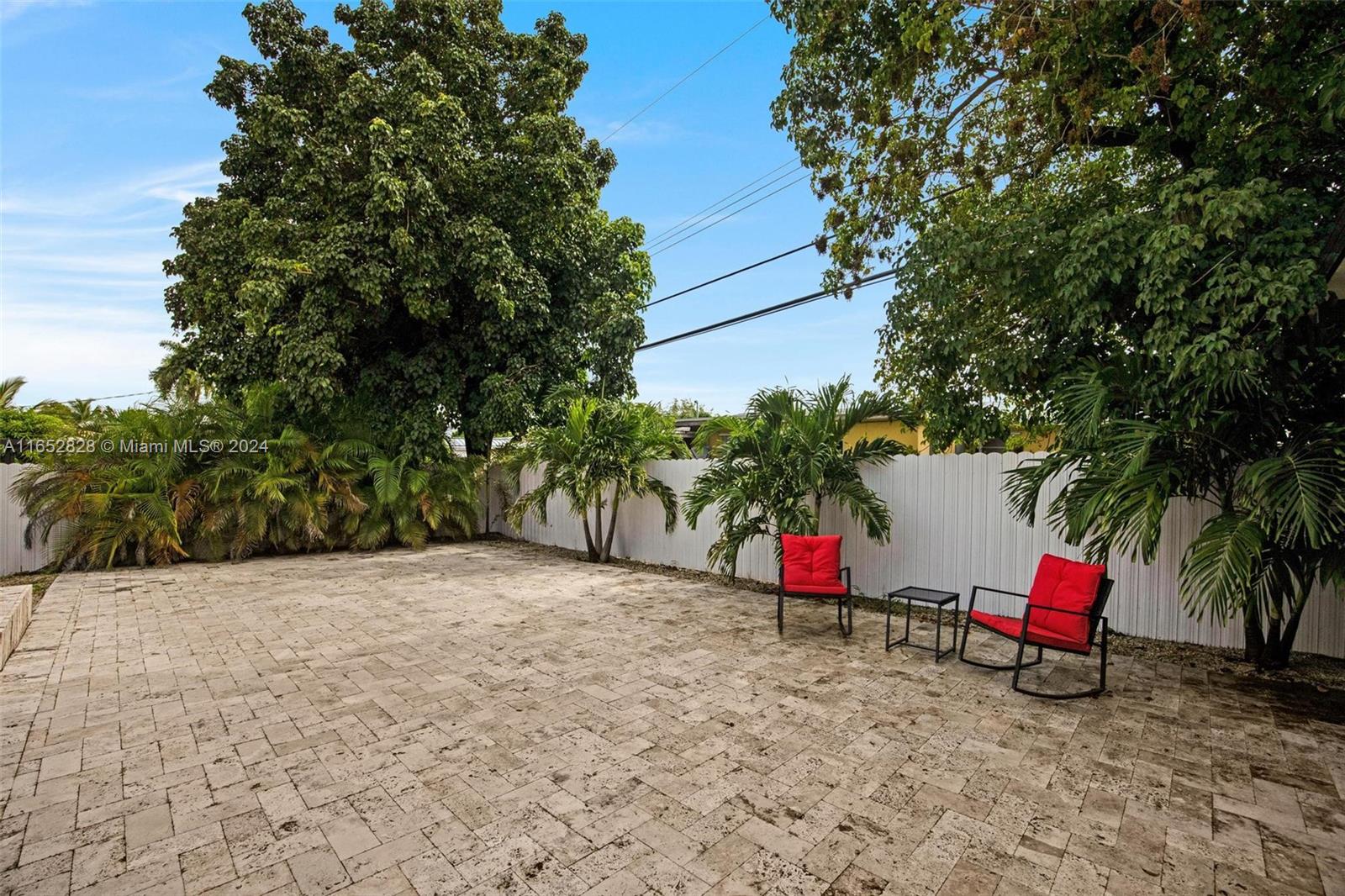 FAIRWAY HOUSE SEC 1 - Residential