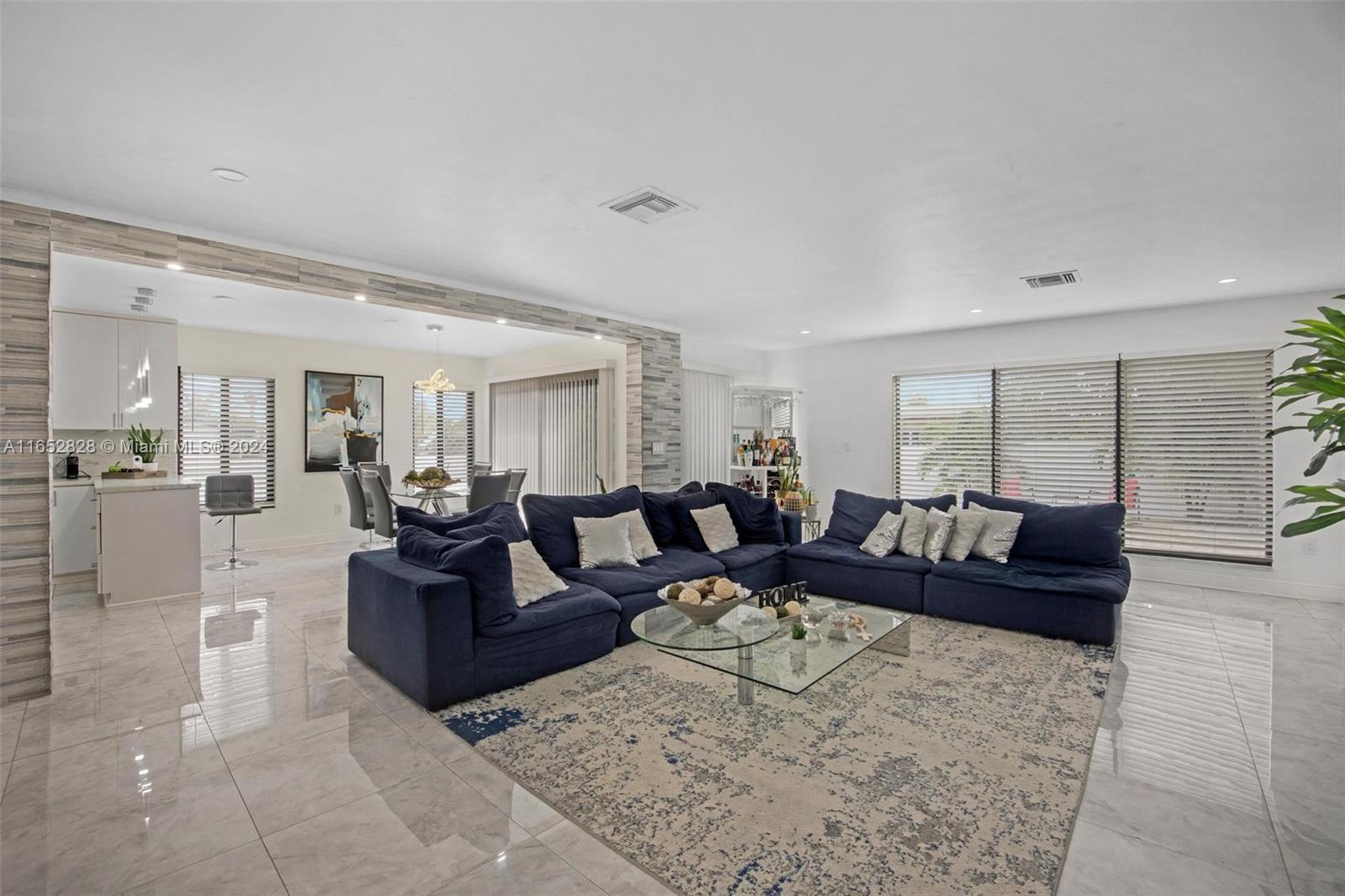 FAIRWAY HOUSE SEC 1 - Residential