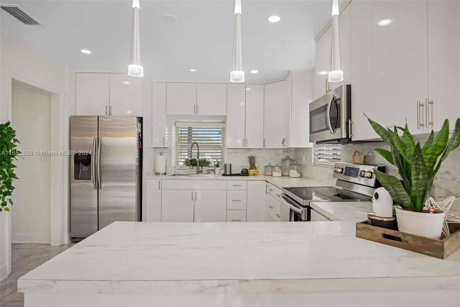 FAIRWAY HOUSE SEC 1 - Residential