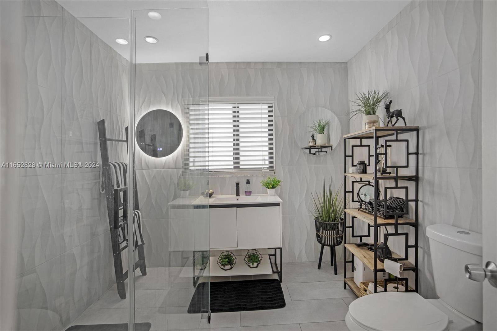 FAIRWAY HOUSE SEC 1 - Residential