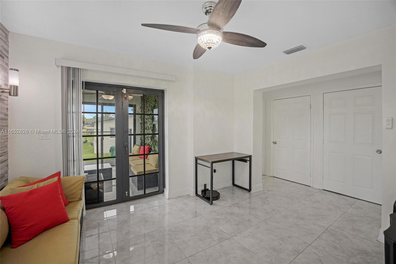 FAIRWAY HOUSE SEC 1 - Residential