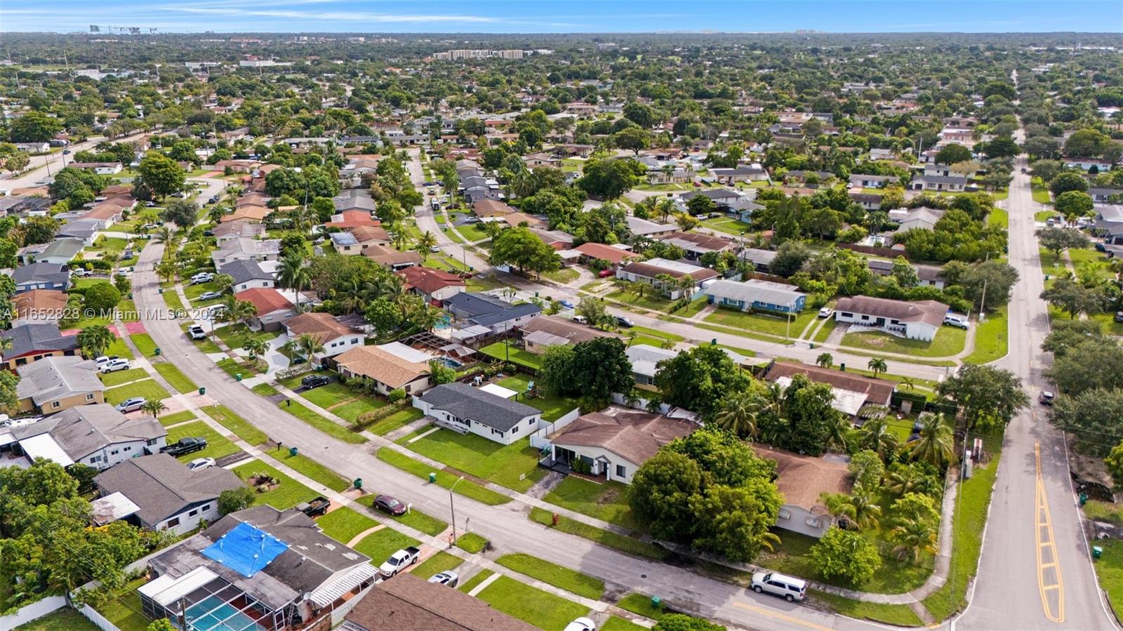 FAIRWAY HOUSE SEC 1 - Residential