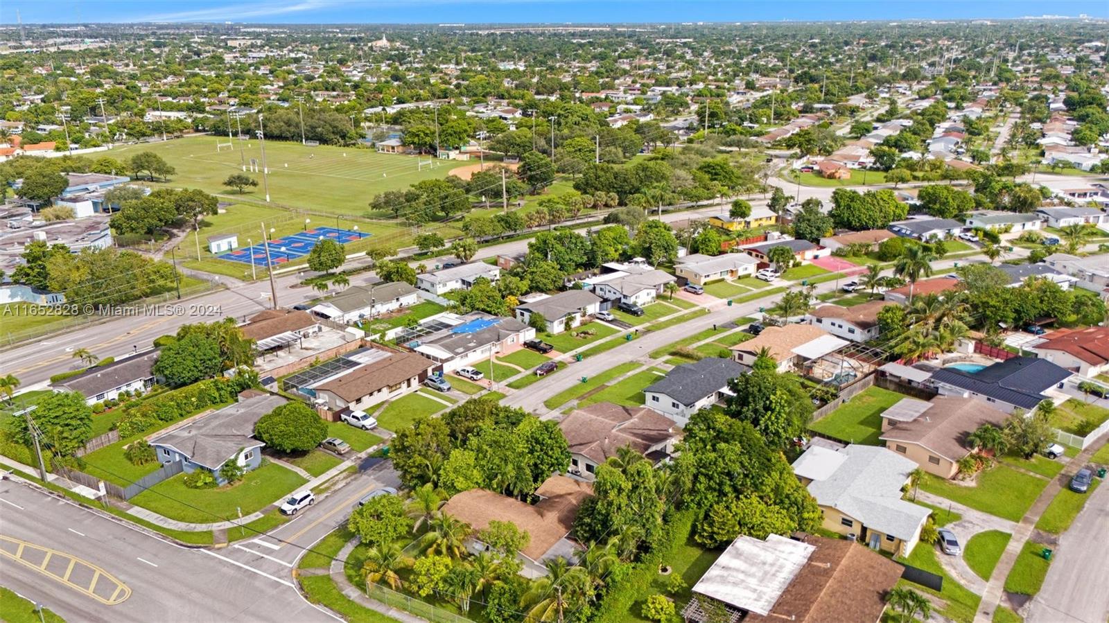 FAIRWAY HOUSE SEC 1 - Residential