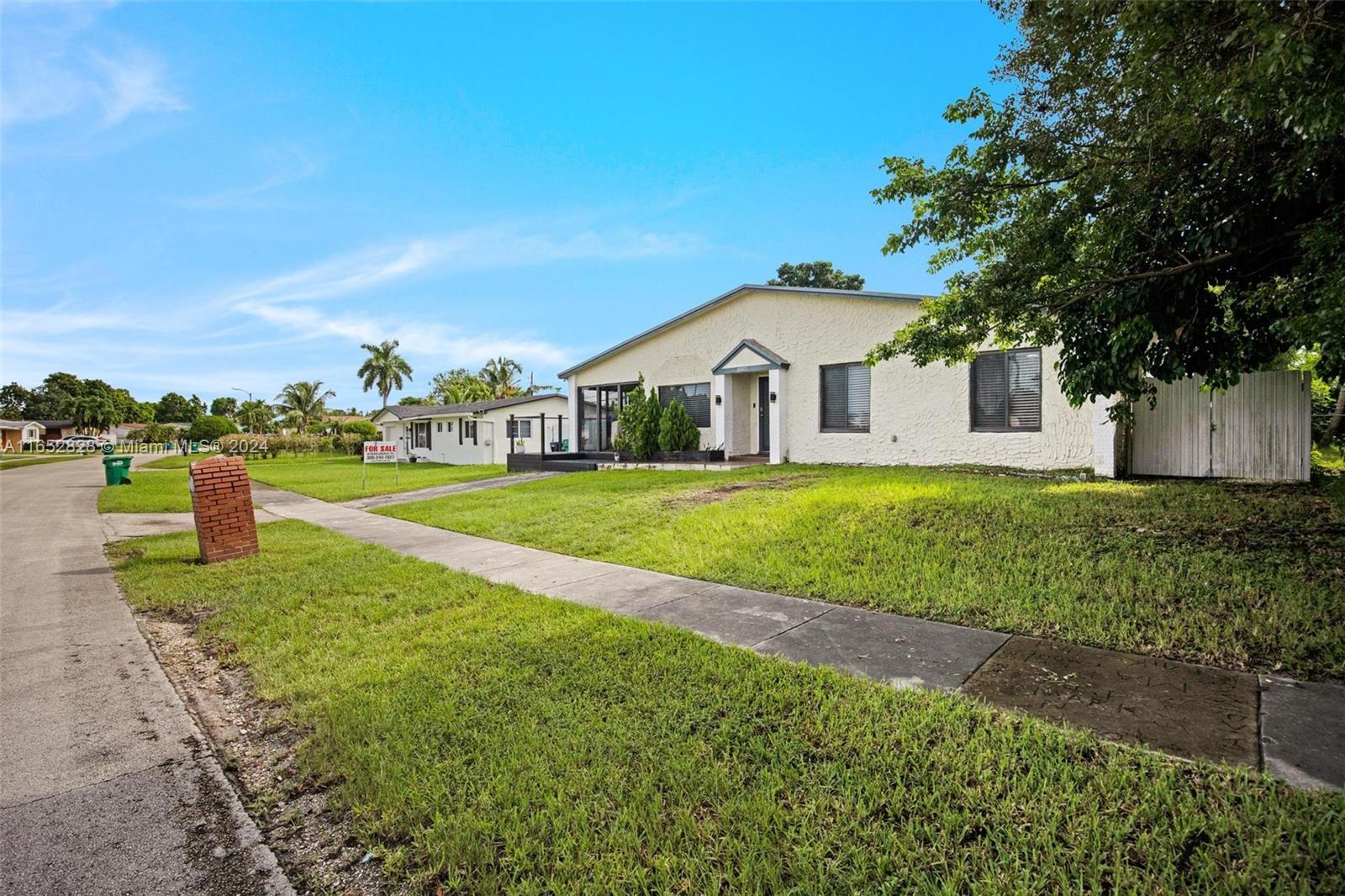FAIRWAY HOUSE SEC 1 - Residential