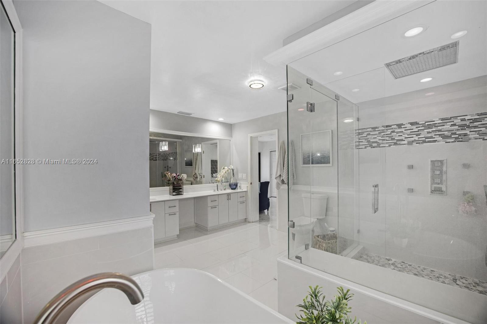 FAIRWAY HOUSE SEC 1 - Residential