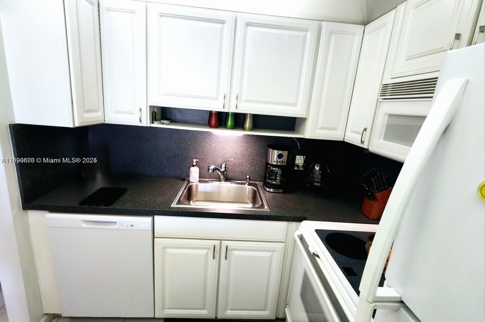 ELLESMERE D CONDO - Residential