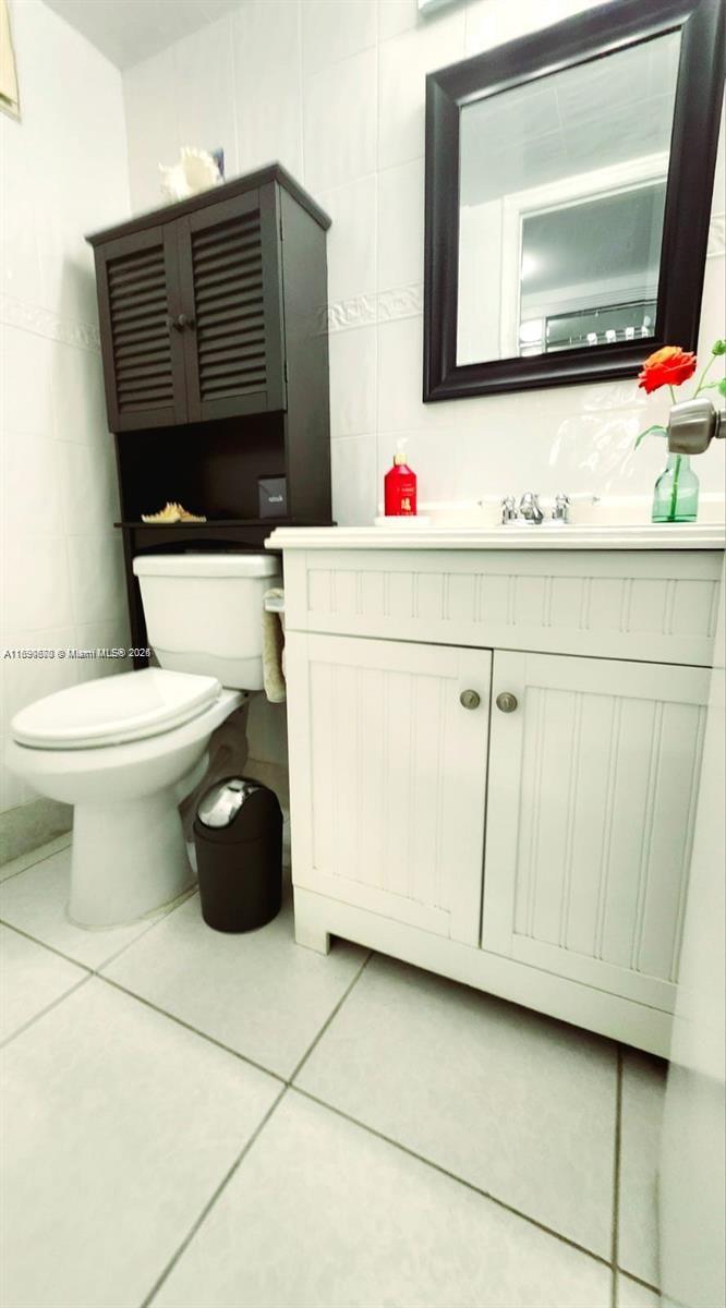 ELLESMERE D CONDO - Residential