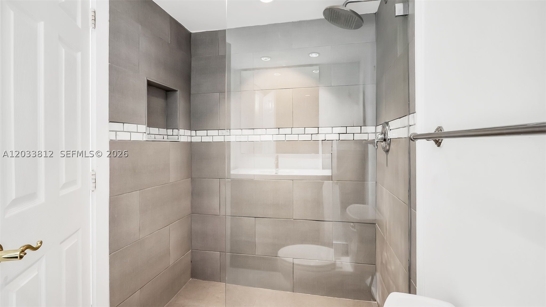 AQUASOL CONDO - Residential Lease