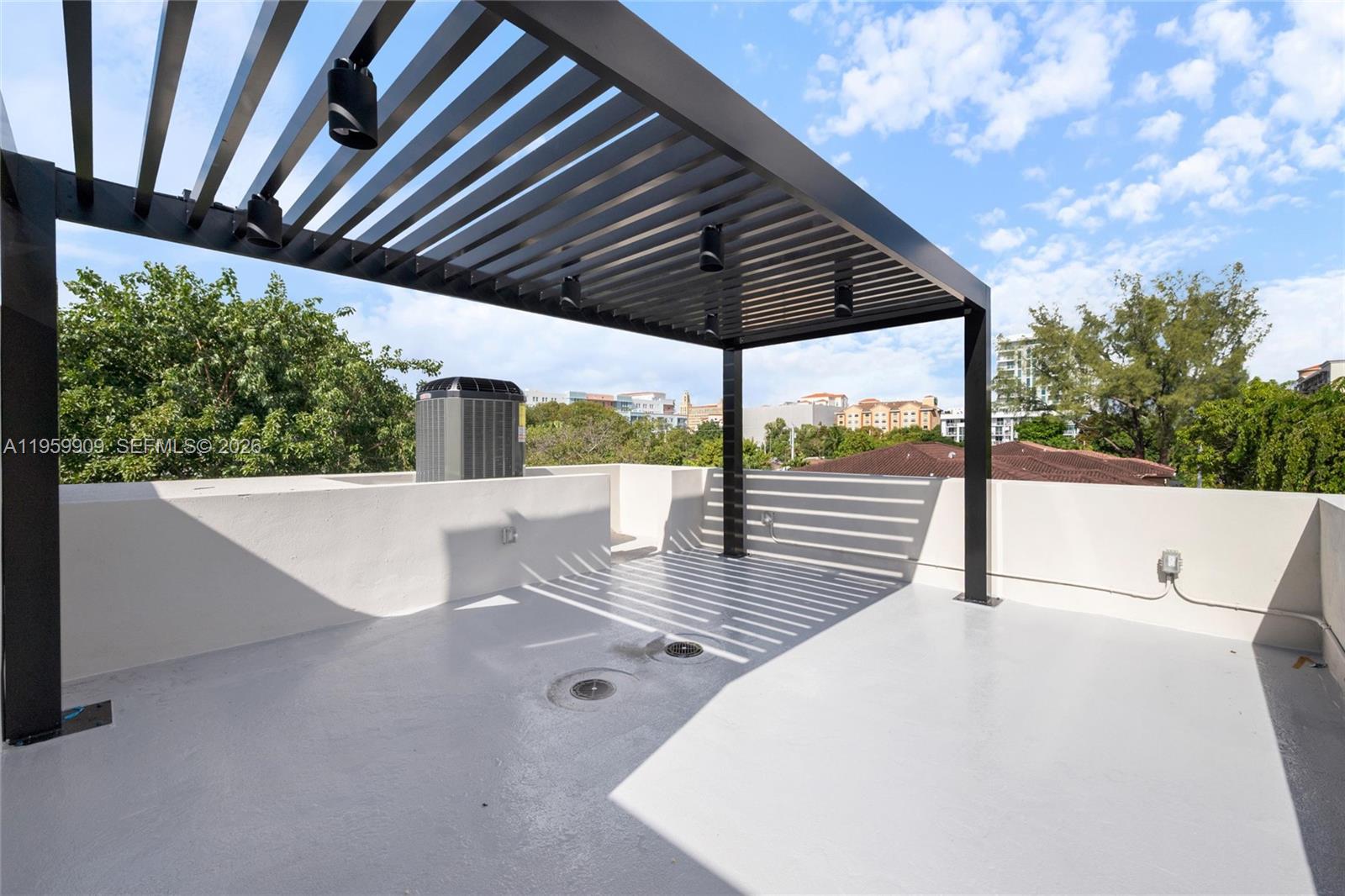 AMND MIAMI SUBURBAN ACRES - Residential