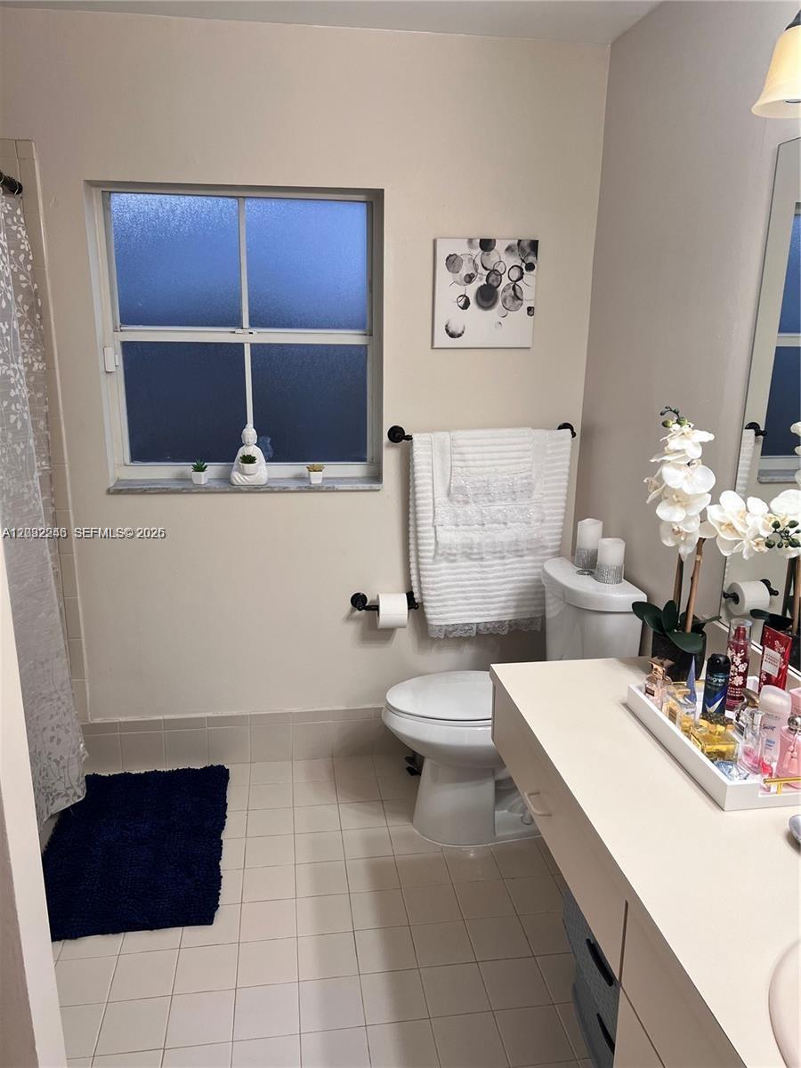 BANYAN ESTATES - Residential Lease