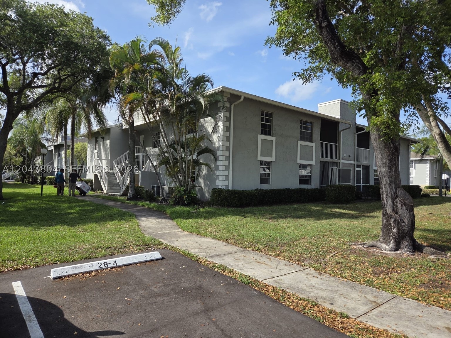 MONTEREY VILLAGE-ONE COND - Residential